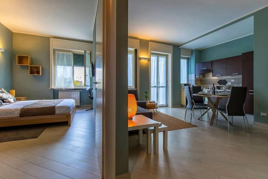 Charmy & Cozy Panoramic Flat 50M From M4 Stop Milan 0*,  Italy