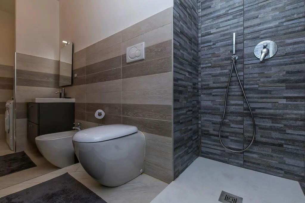 Charmy & Cozy Panoramic Flat 50M From M4 Stop Milano 0*,