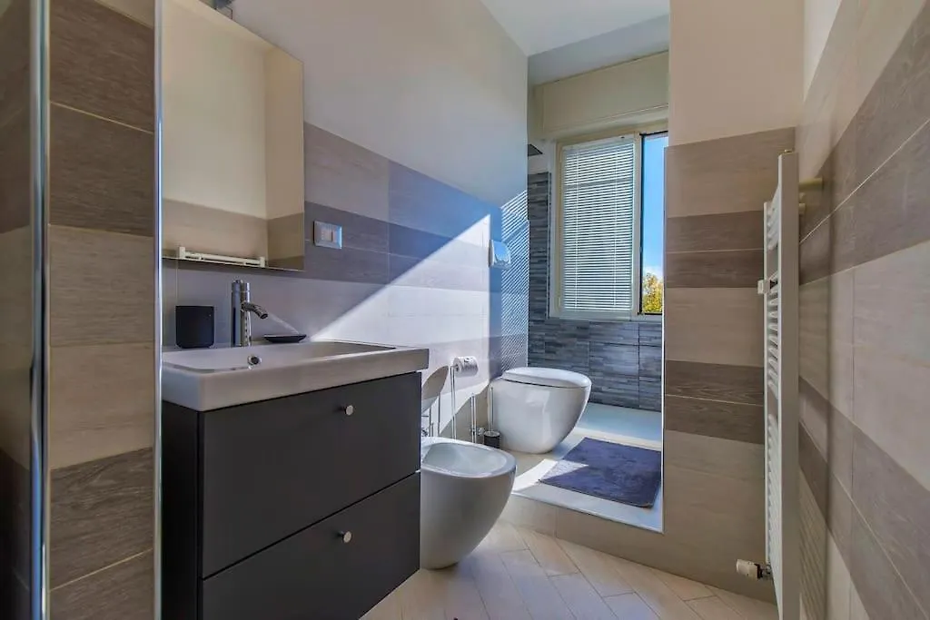 Charmy & Cozy Panoramic Flat 50M From M4 Stop Milano Appartamento