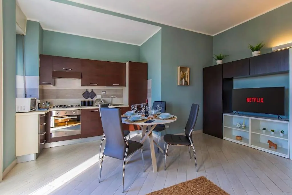 Charmy & Cozy Panoramic Flat 50M From M4 Stop Milano